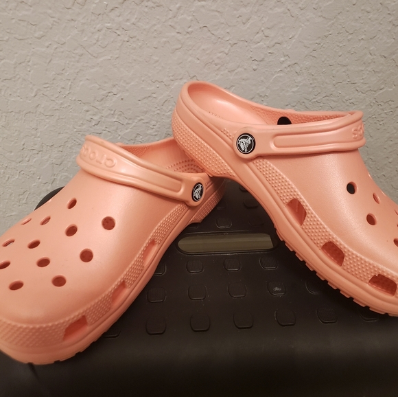 Crocs - Picture 2 of 4